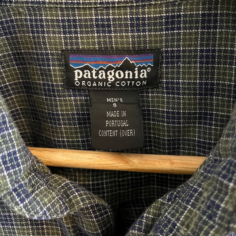 Patagonia men’s Pima cotton flannel shirt. Size small - Picture 2 of 2